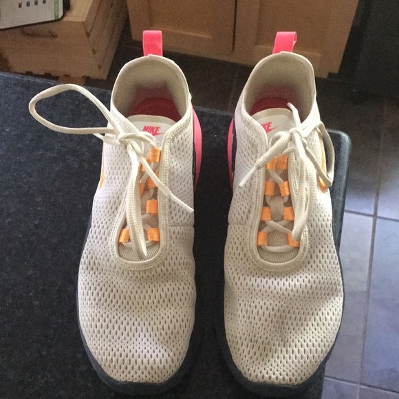 Nike Sneakers - Picture 2 of 4